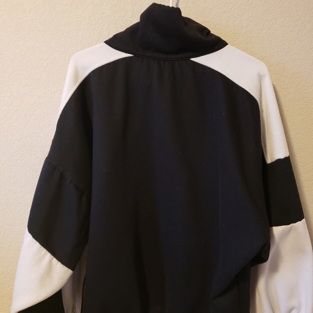 Sweater - Picture 4 of 4